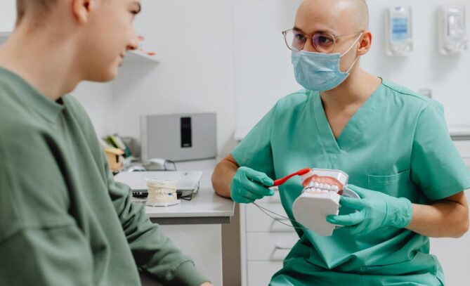 pexels-karola-g-6627288